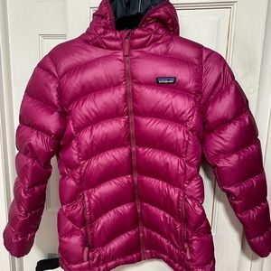 Patagonia girl’s down puffer jacket.